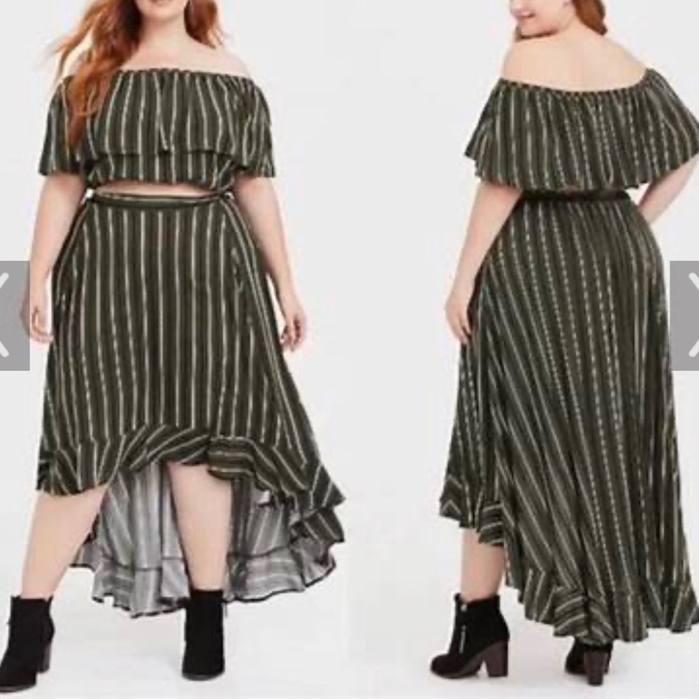Torrid, green striped, two-piece, crop top, sz 1 (14/16),high low skirt
